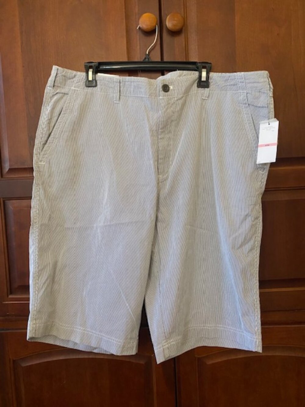 NWT Calvin Klein Men's Classic Bermuda Shorts Size 40